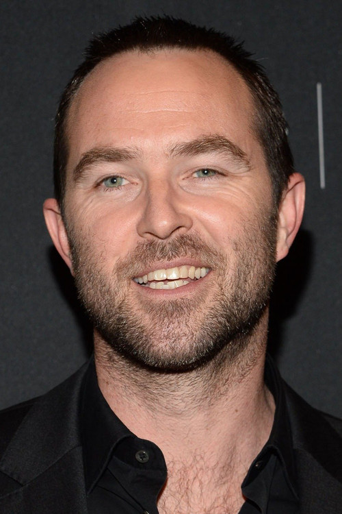 Photo of Sullivan Stapleton