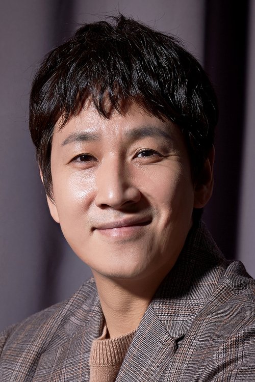 Photo of Lee Sun-kyun