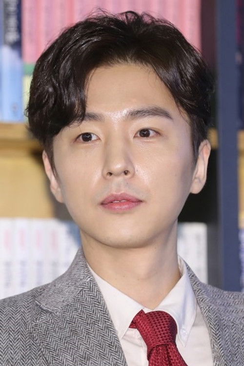 Photo of Shin Dong-wook
