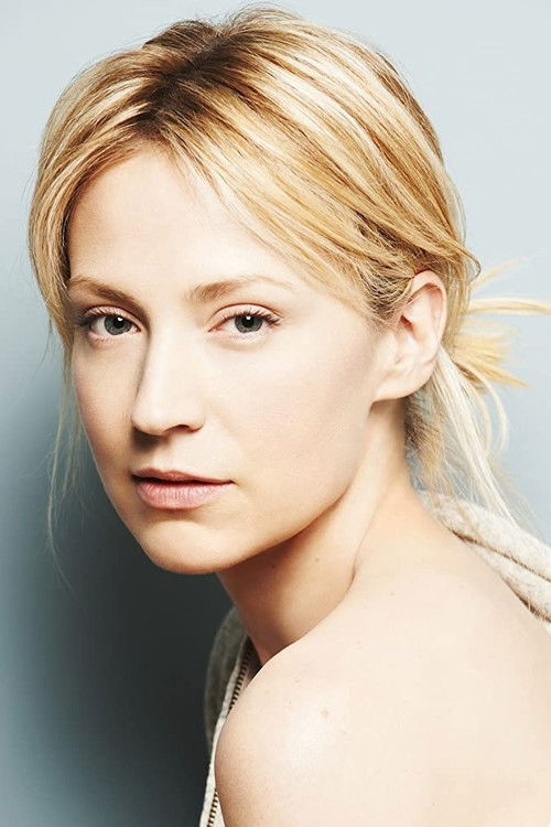 Photo of Beth Riesgraf