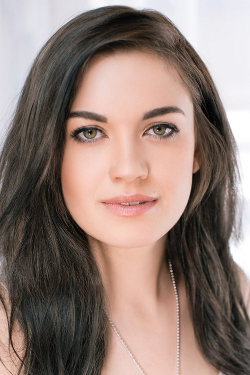 Photo of Julia Maxwell