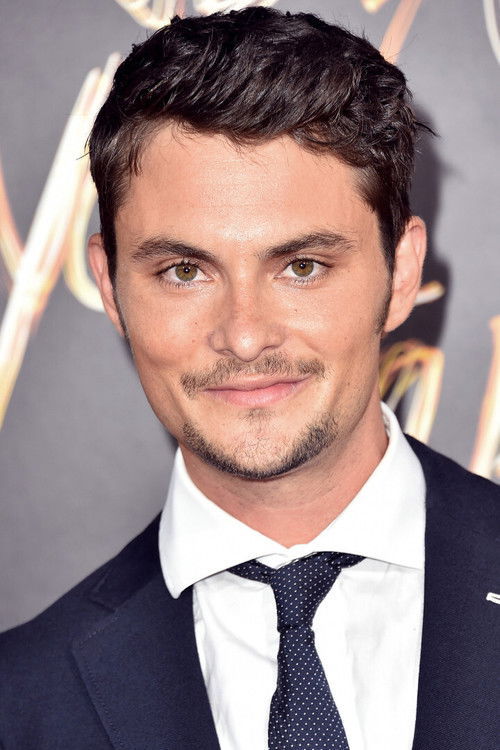 Photo of Shiloh Fernandez
