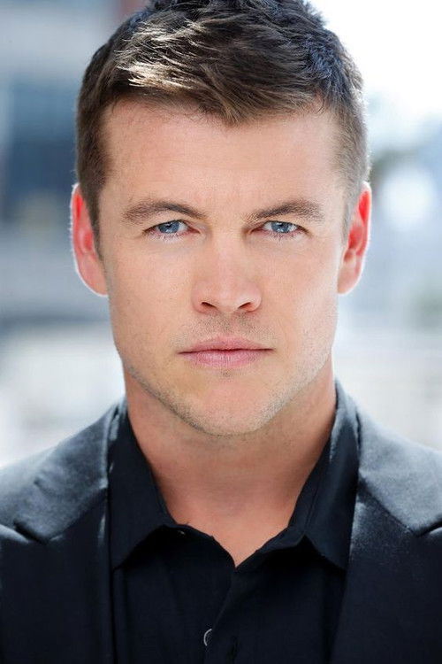Photo of Luke Hemsworth