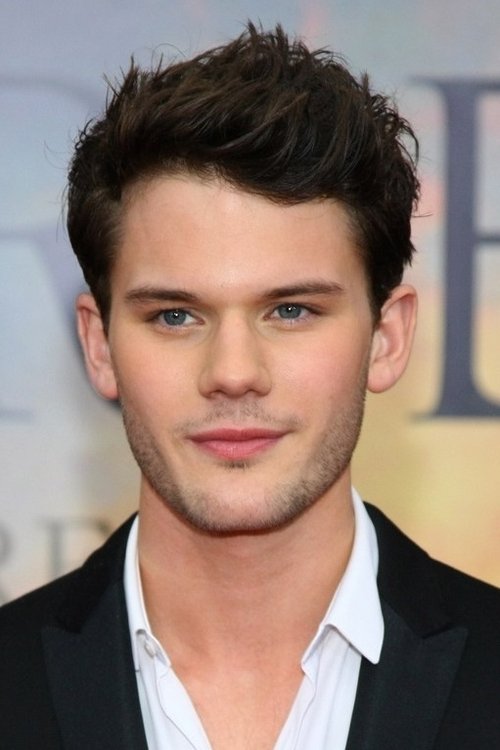 Photo of Jeremy Irvine