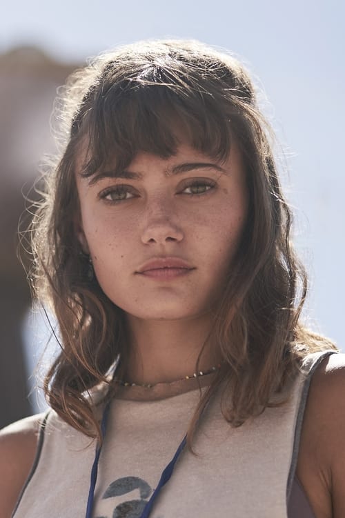 Photo of Ella Purnell