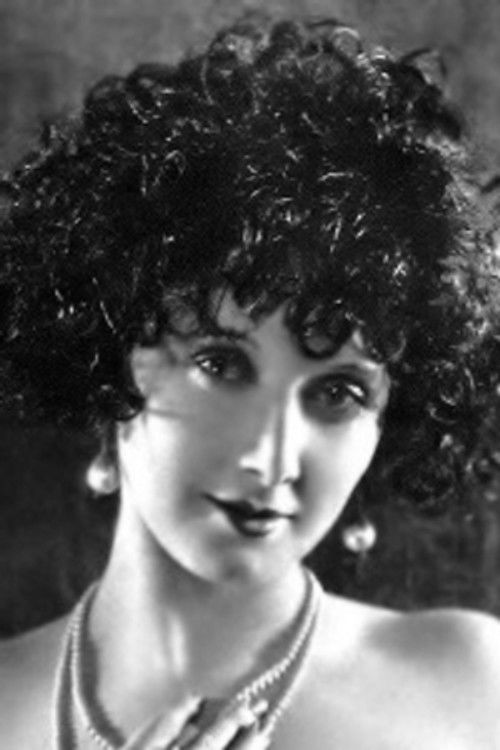 Photo of Mae Busch