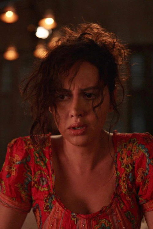 Photo of Yasmine Raeis