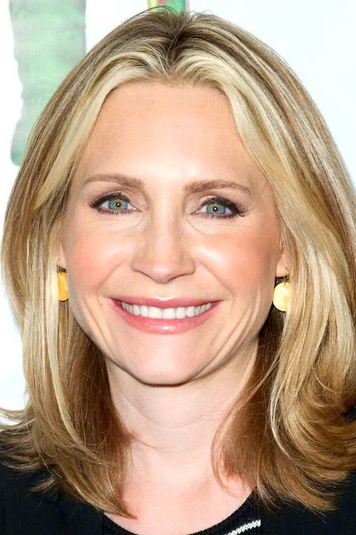 Photo of Andrea Canning