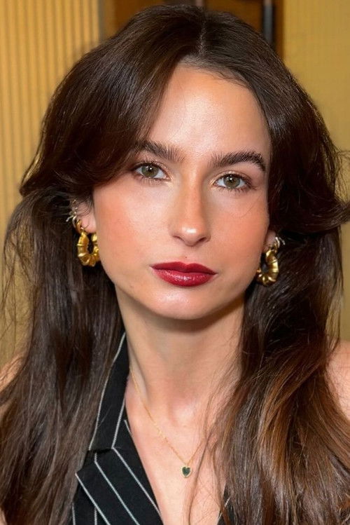 Photo of Madeleine Harris