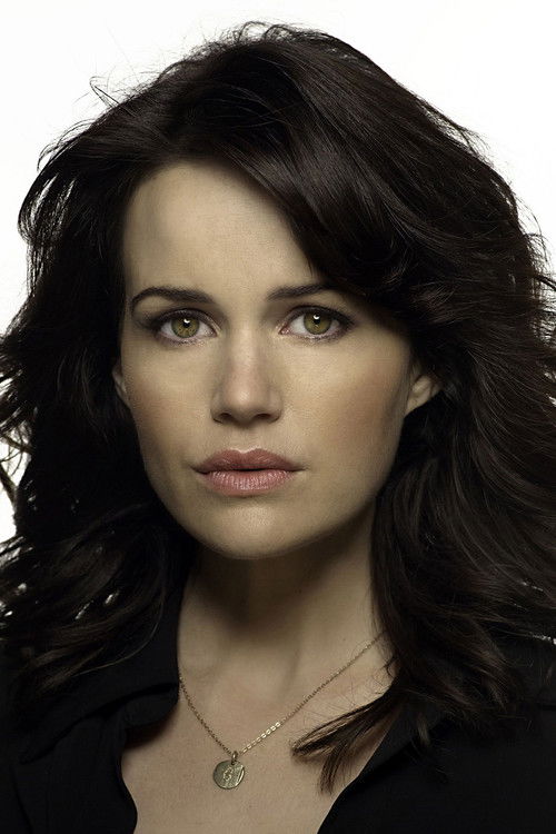 Photo of Carla Gugino