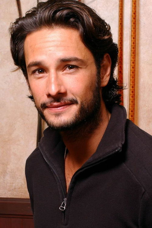 Photo of Rodrigo Santoro