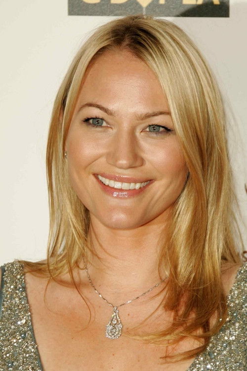 Photo of Sarah Wynter