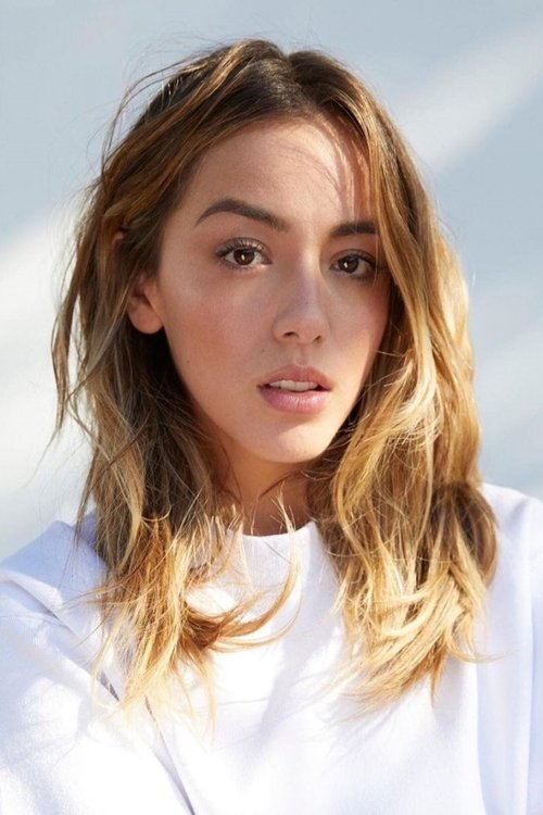 Photo of Chloe Bennet