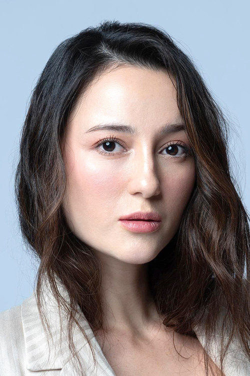 Photo of Julie Estelle