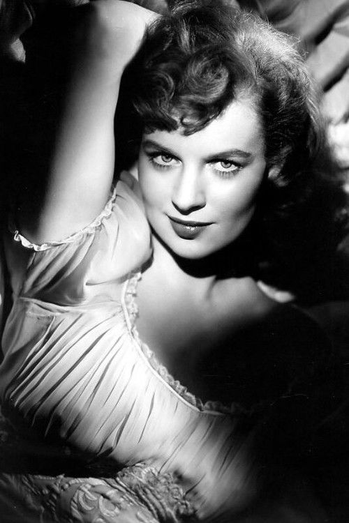 Photo of Helena Carter