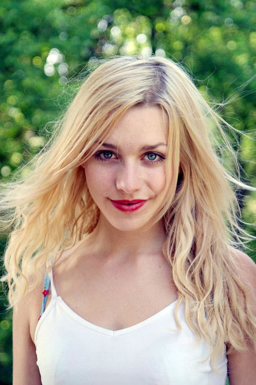 Photo of Julia Dietze