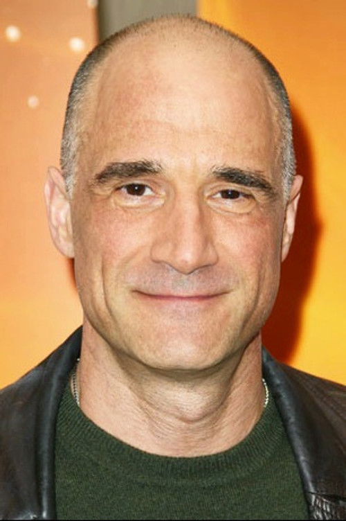 Photo of Elias Koteas