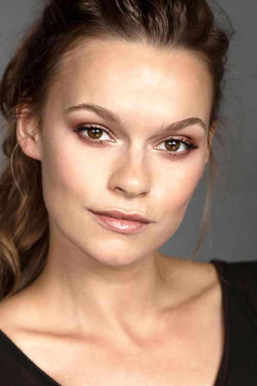 Photo of Anna-Maree Thomas