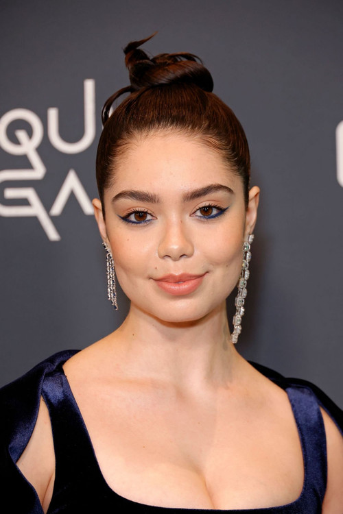 Photo of Auliʻi Cravalho