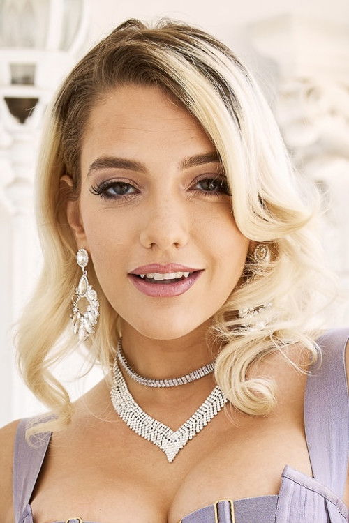 Photo of Kenna James