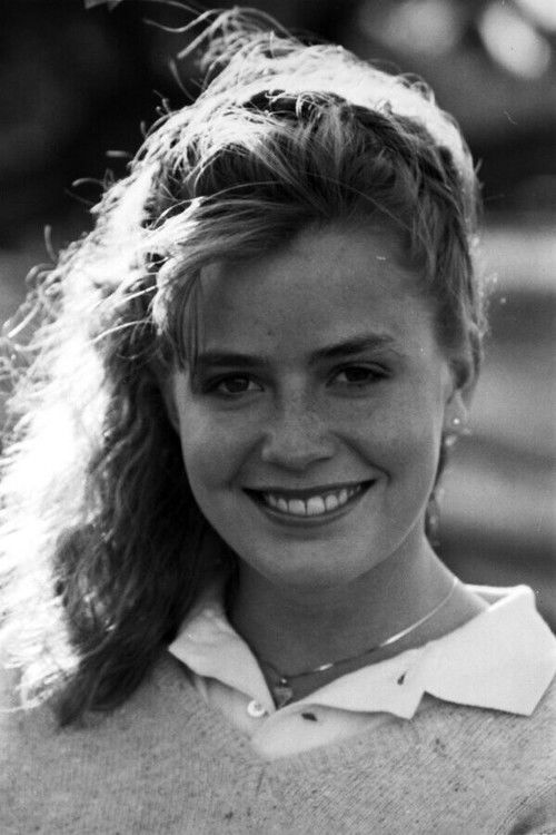 Photo of Elisabeth Shue