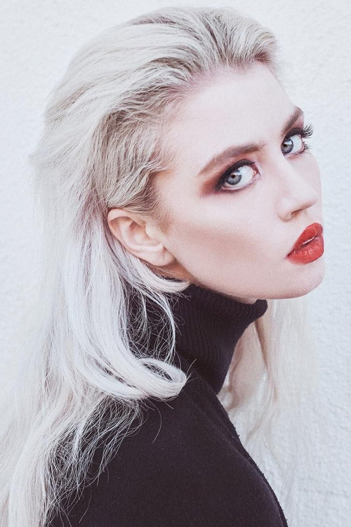 Photo of Allison Harvard