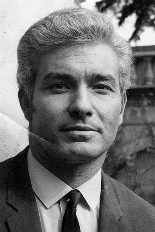 Photo of Richard Bradford