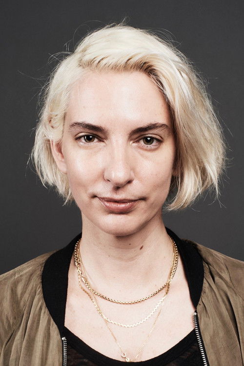 Photo of Sarah Daggar-Nickson