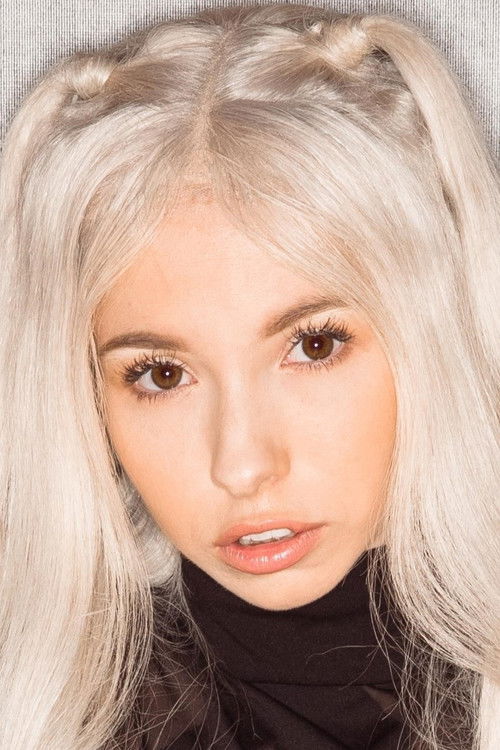 Photo of Kenzie Reeves