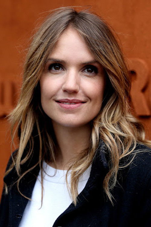 Photo of Laurence Arné