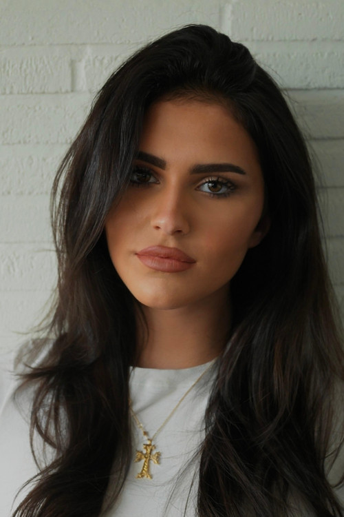 Photo of Annie Bezikian