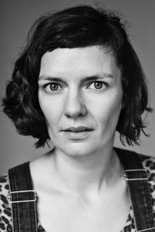 Photo of Laura Cairns