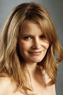 Photo of Jennifer Jason Leigh