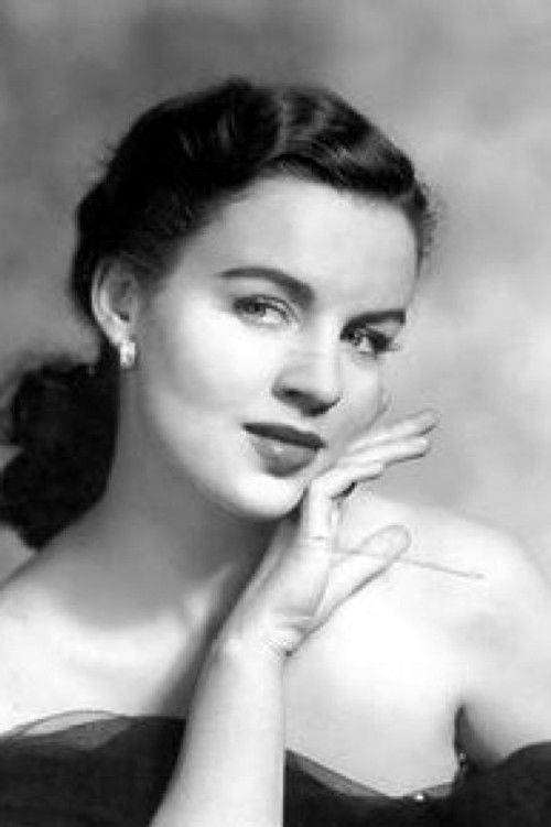 Photo of Helena Carter