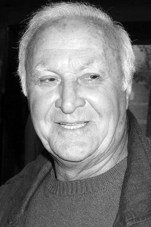 Photo of Robert Loggia