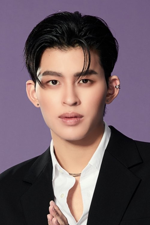 Photo of Naravit Lertratkosum