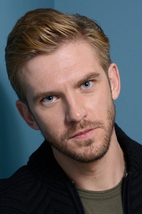 Photo of Dan Stevens
