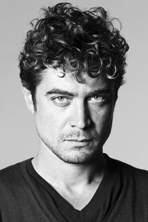 Photo of Riccardo Scamarcio