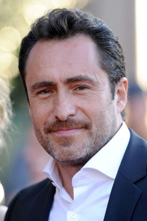 Photo of Demián Bichir