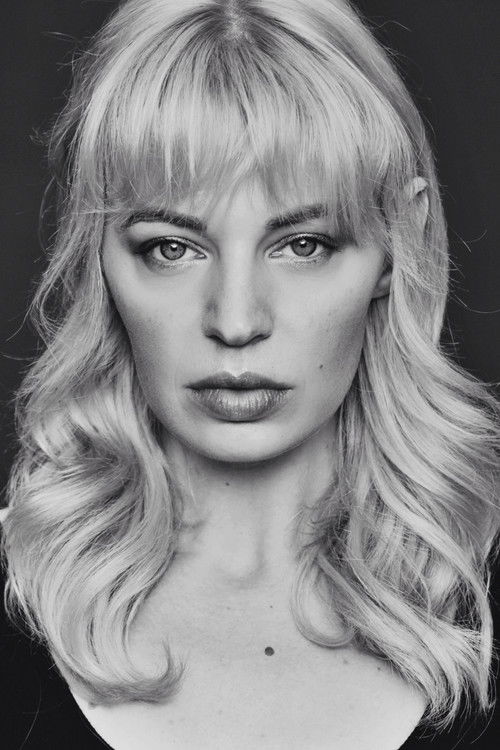 Photo of Chloe Farnworth