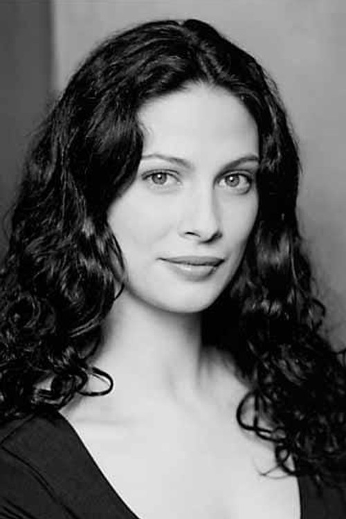 Photo of Joanne Kelly