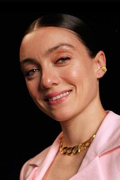 Photo of Merve Dizdar