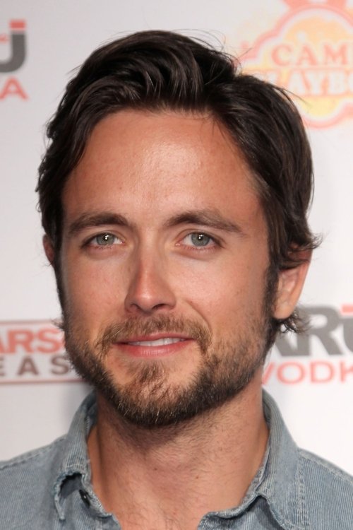 Photo of Justin Chatwin
