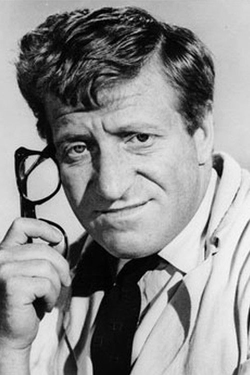 Photo of Clive Revill