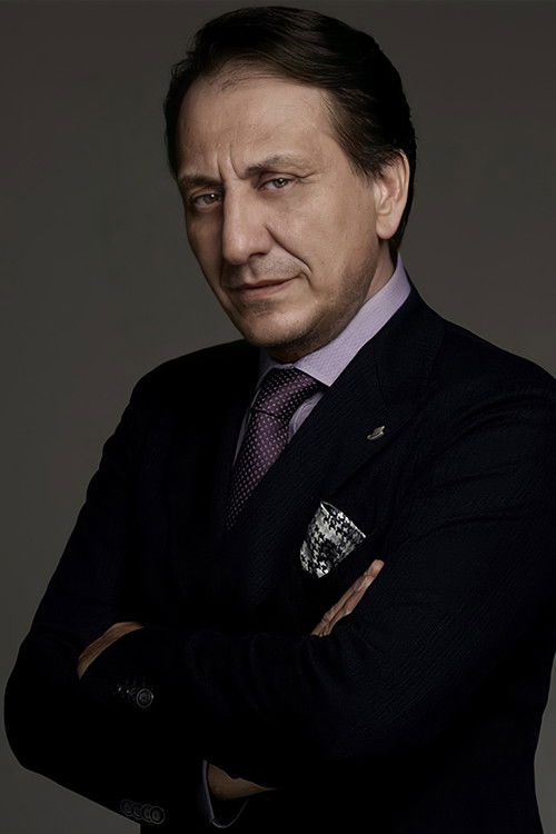 Photo of Özgür Ozan