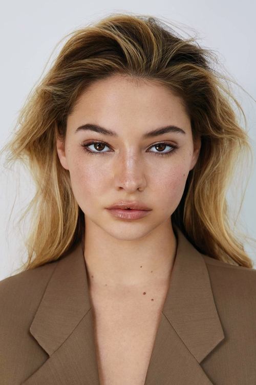 Photo of Madelyn Cline