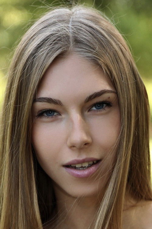 Photo of Anjelica Hanson