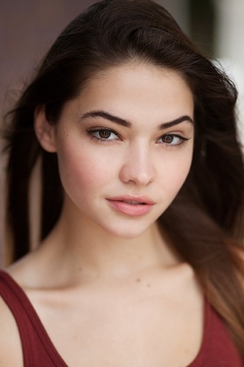 Photo of Madelyn Cline