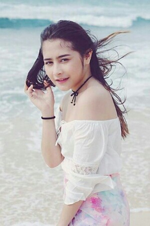Photo of Prilly Latuconsina