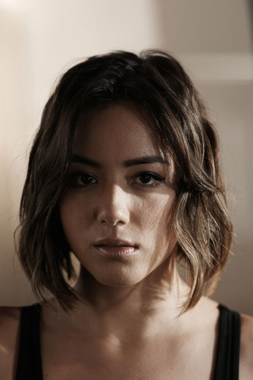 Photo of Chloe Bennet